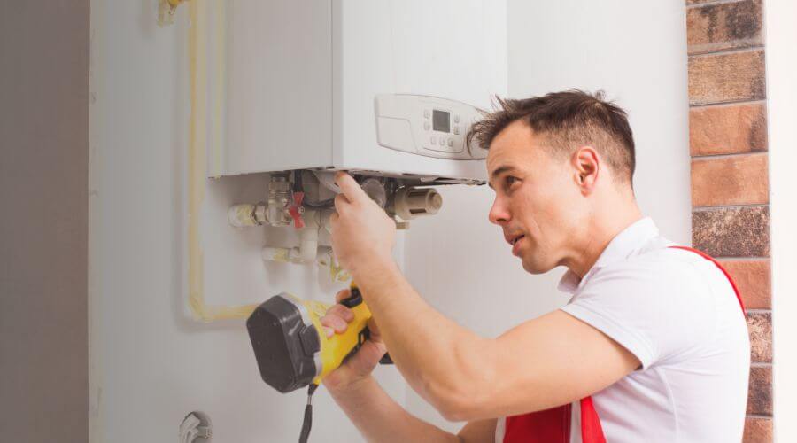 Expert burst pipe repair services in Ionia, MO